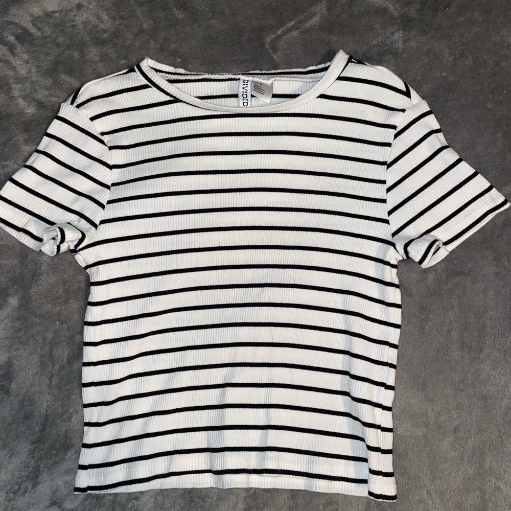 Cropped stripped t shirt